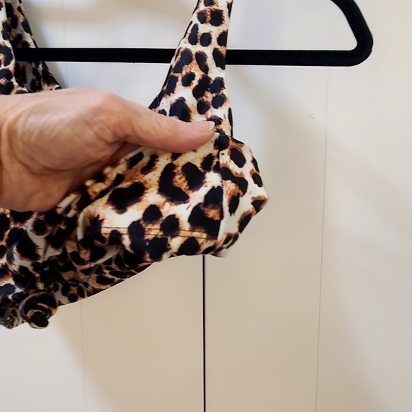 Women's Crop Tops - Picture 5 of 9